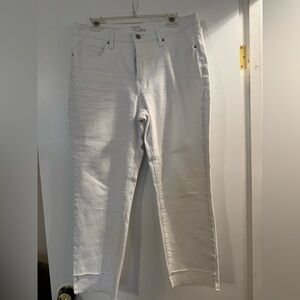 Time and Tru women’s Slim Straight White Jeans